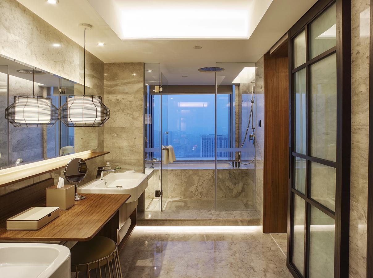 Chongqing The Lotus Hotel Экстерьер фото